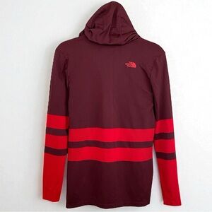 The North Face Burgundy‎ & Red Second Skin Seamless Pullover Hoodie Size Medium